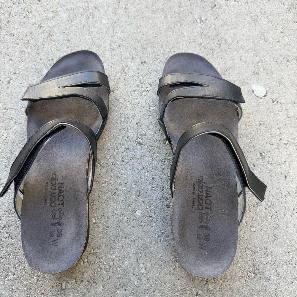 Naot Black Leather Sandals Size 39 - Picture 2 of 4